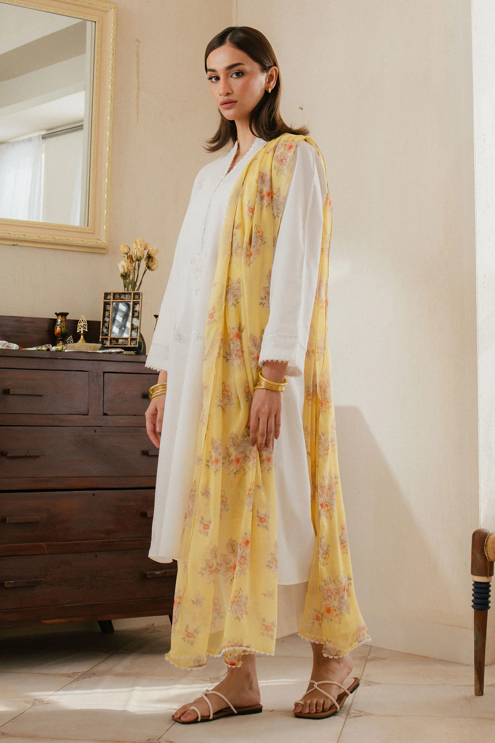 CR25B0229 - Image 3