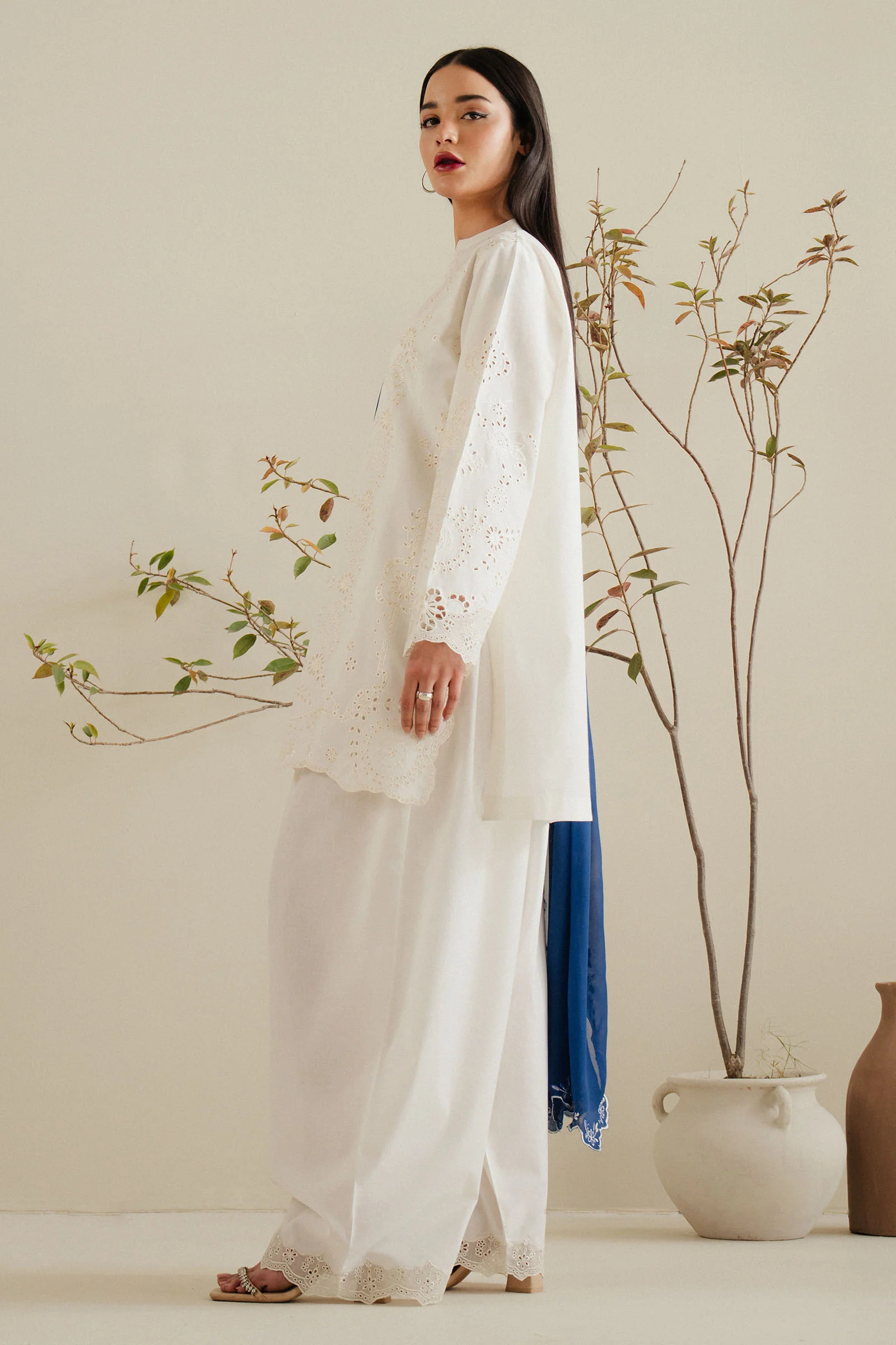 CR25P0215 - Image 2