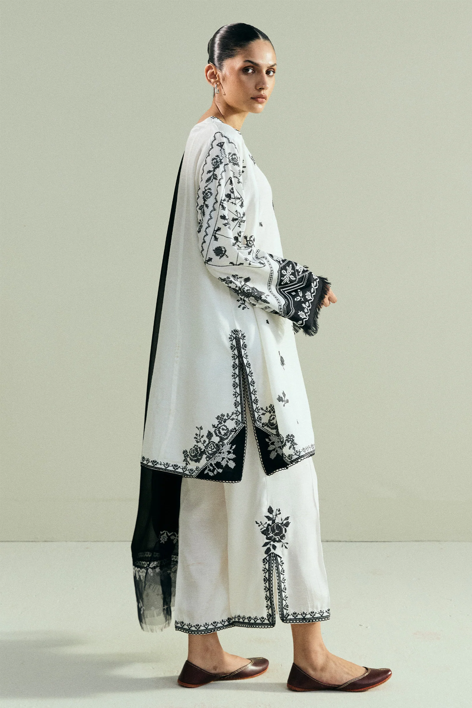 CR25P0951 - Image 2