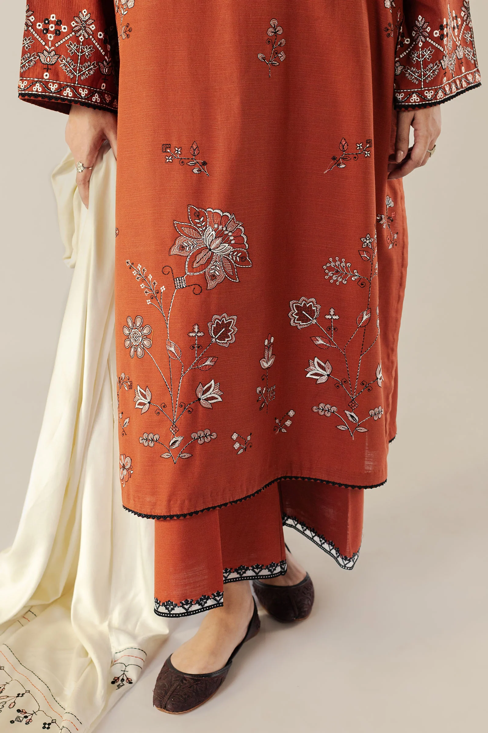Sienna - Image 5
