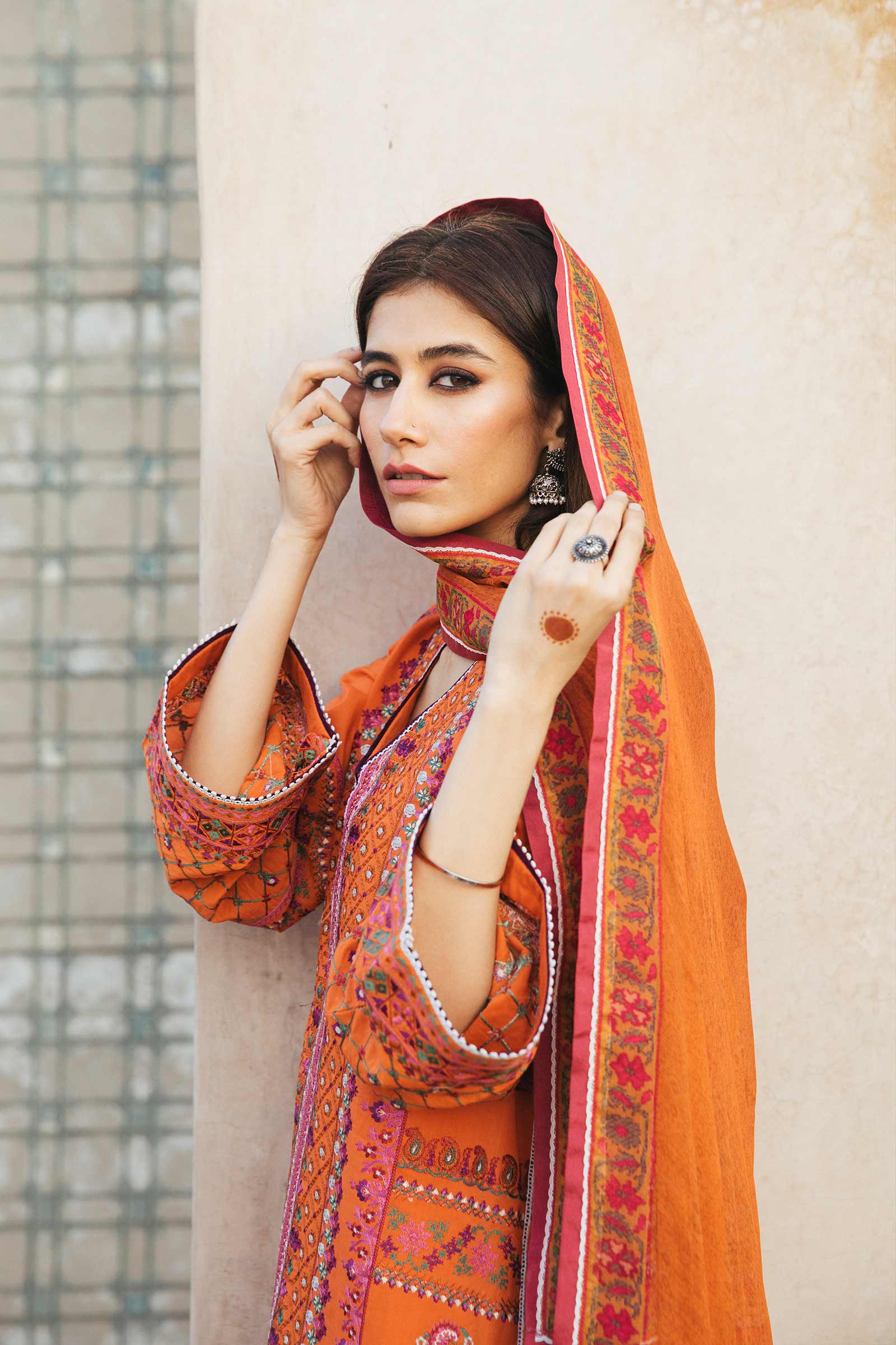Abroo-B - Image 2