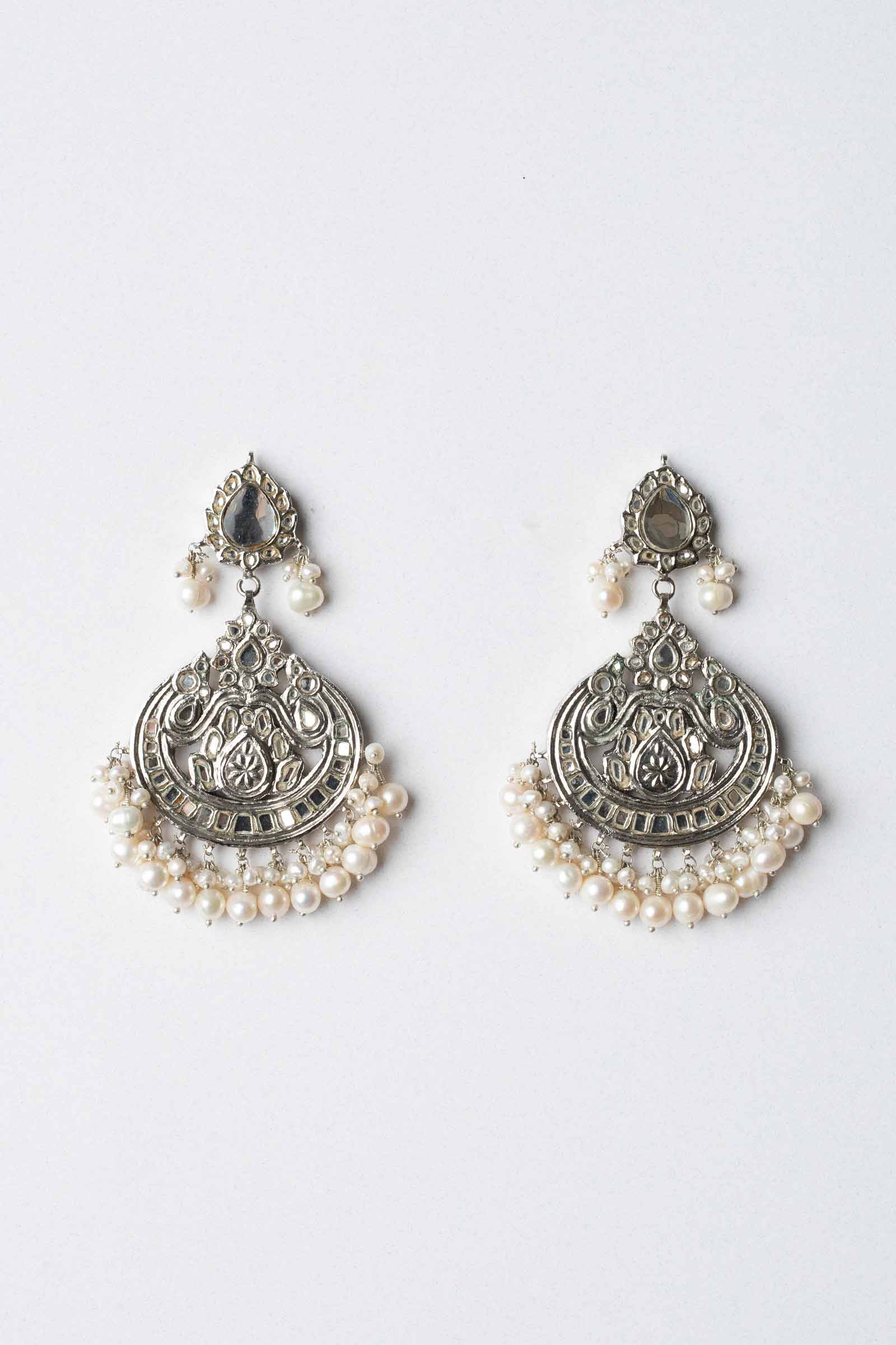 SILVER PLATED KUNDAN & PEARL EARRINGS - Image 2