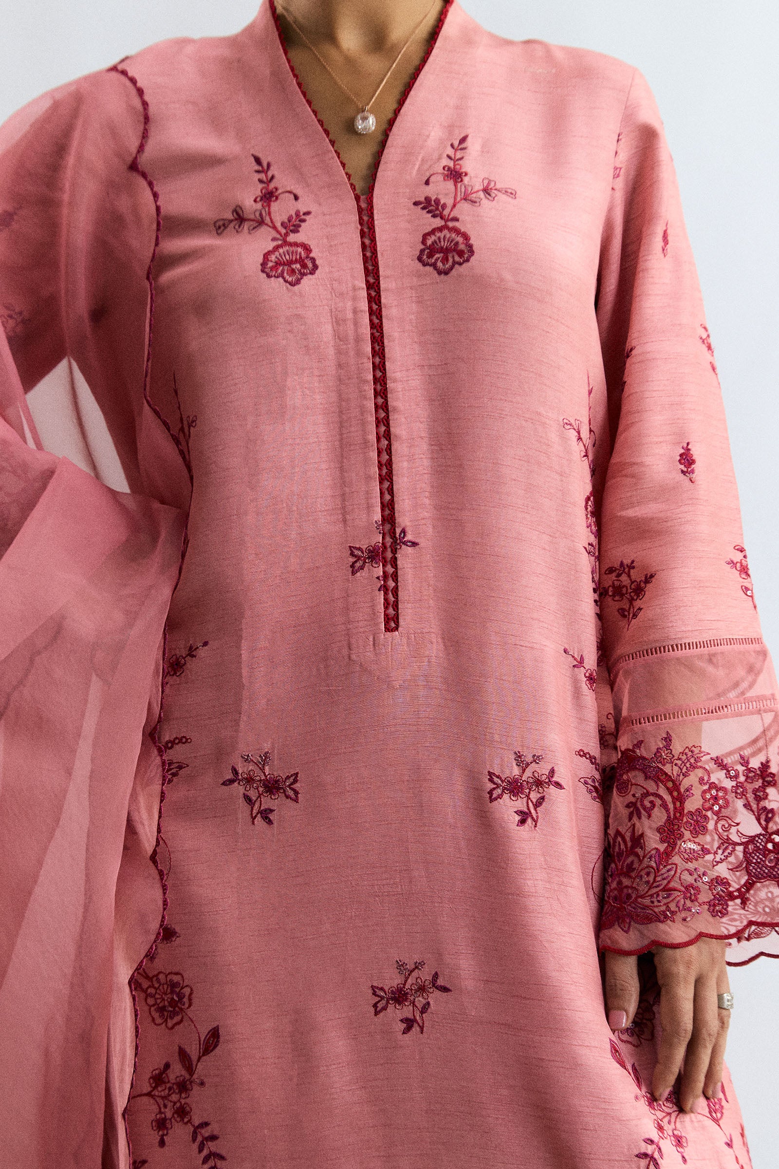Gulnaar - Image 4