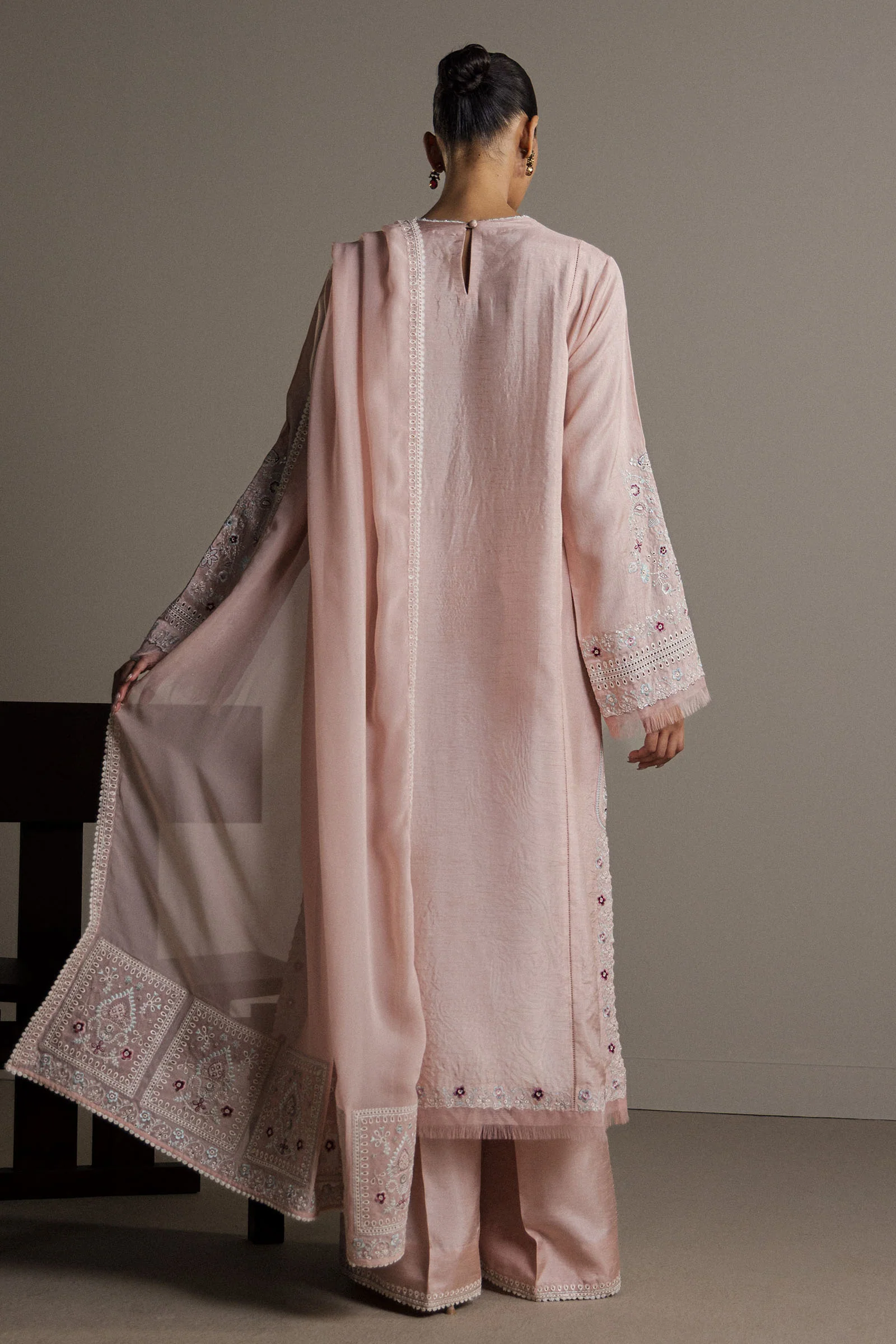 Nargis - Image 3