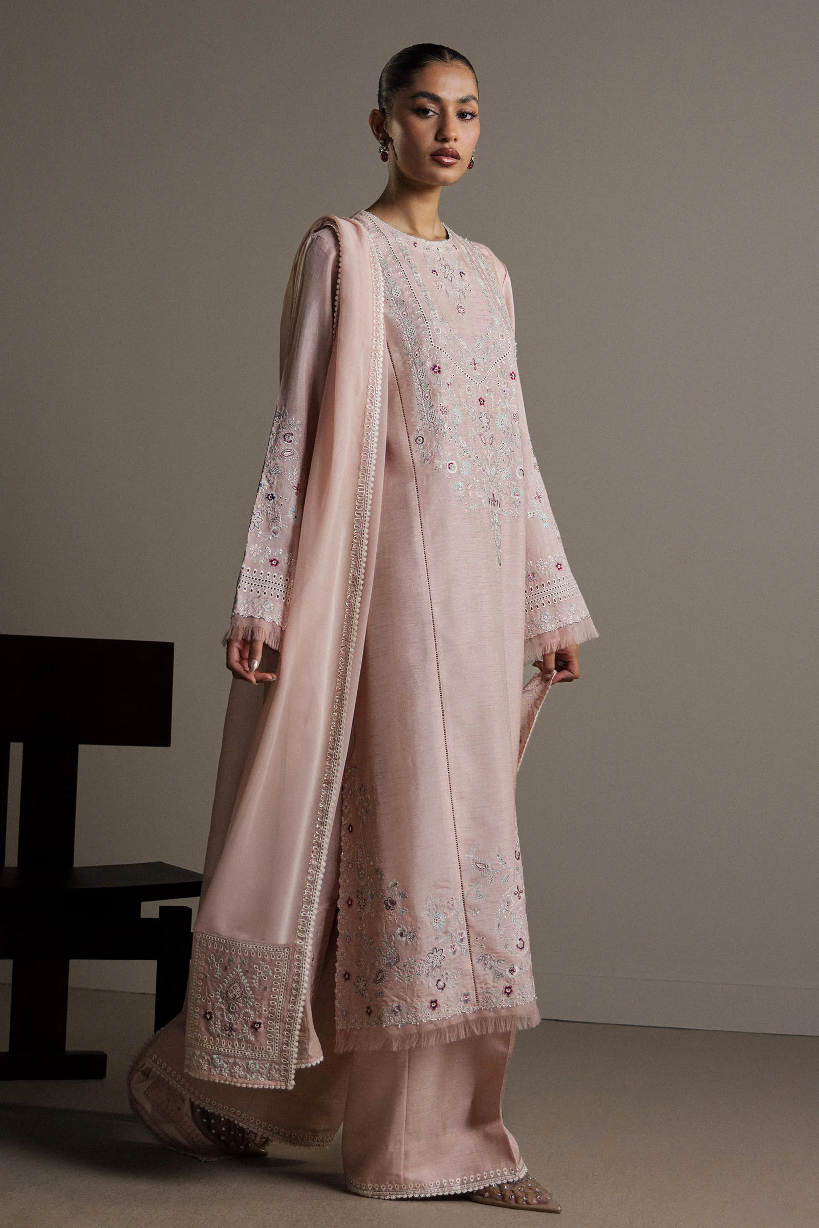 Nargis - Image 4