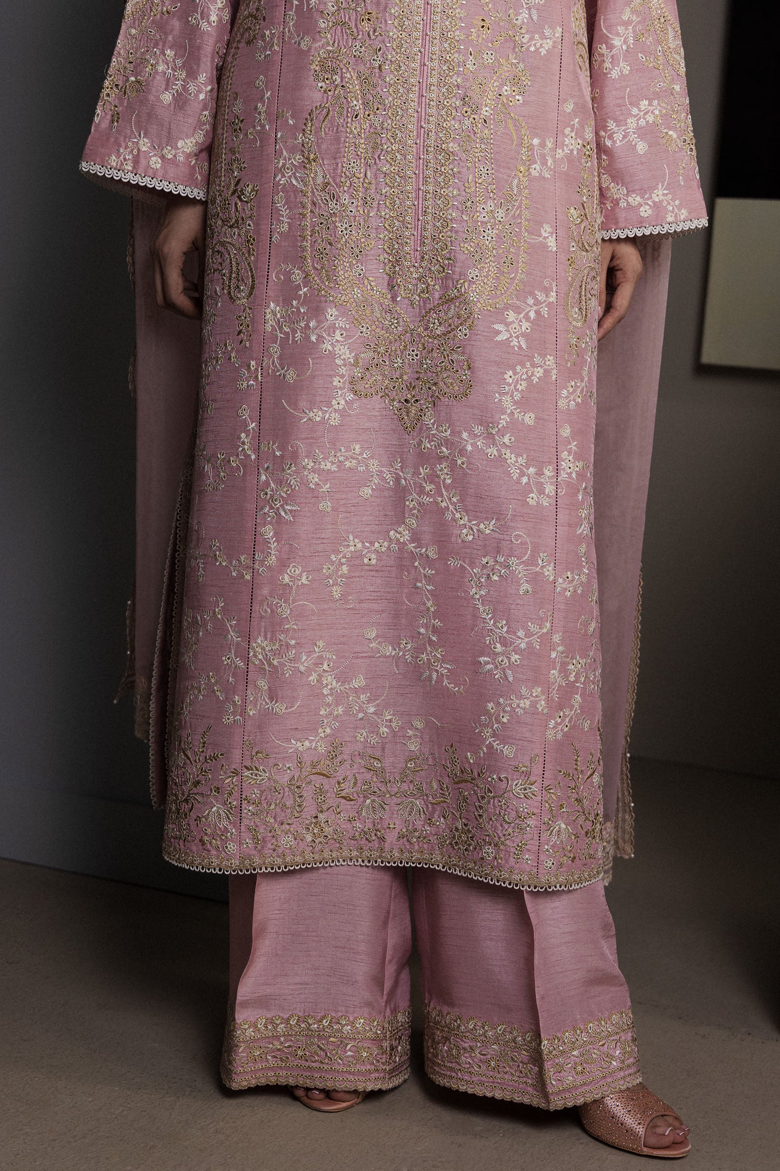 Gulnaar - Image 4