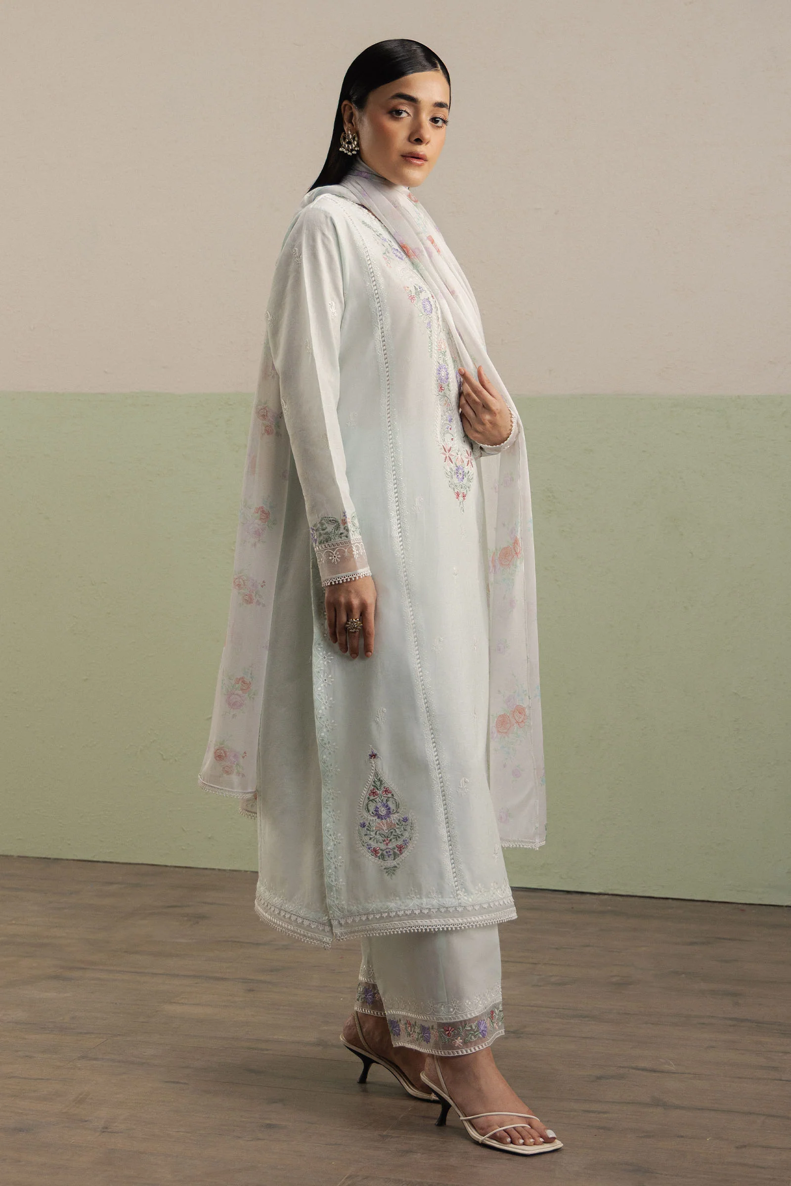 Nilofer - Image 3