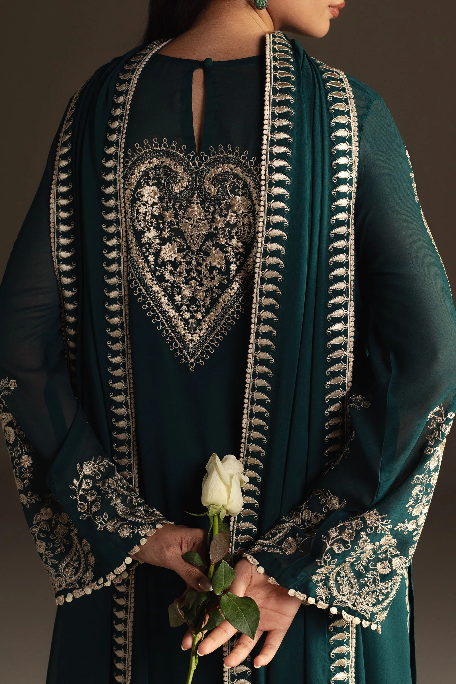Naaz - Image 3