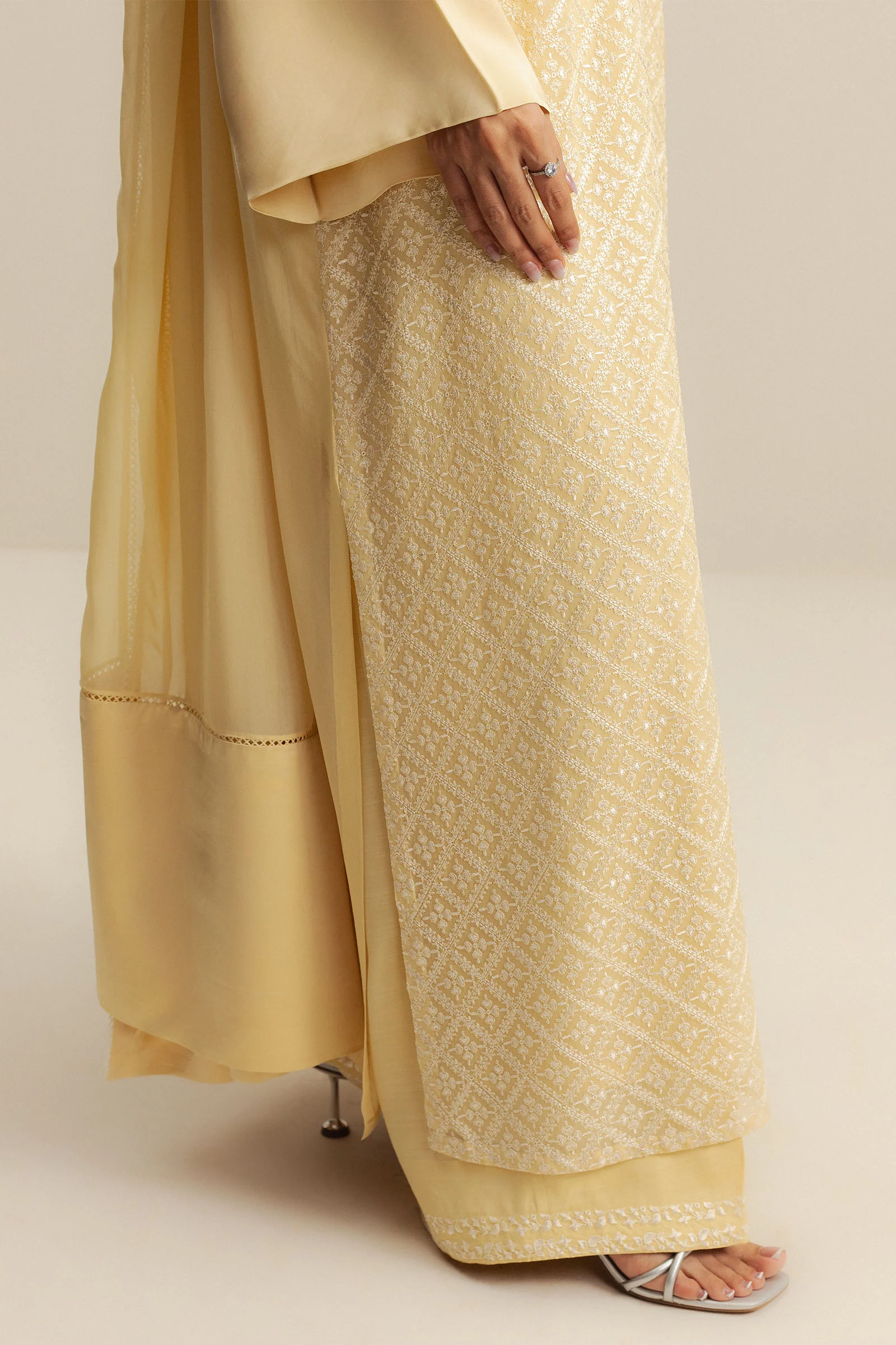 Sabeen - Image 5