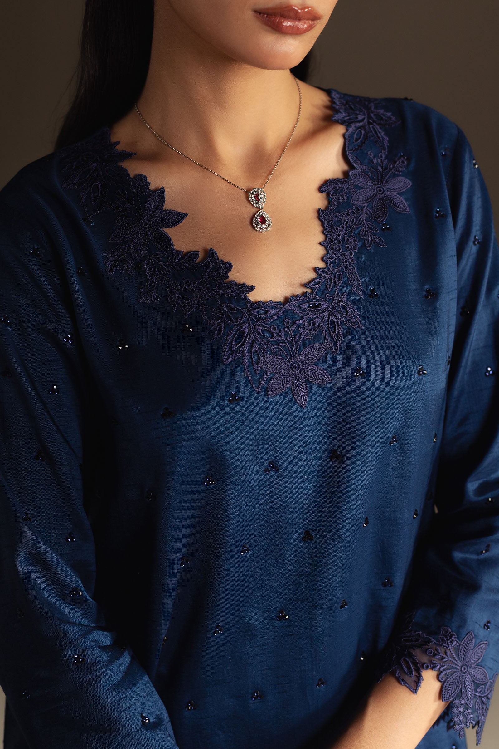 Saniya - Image 3
