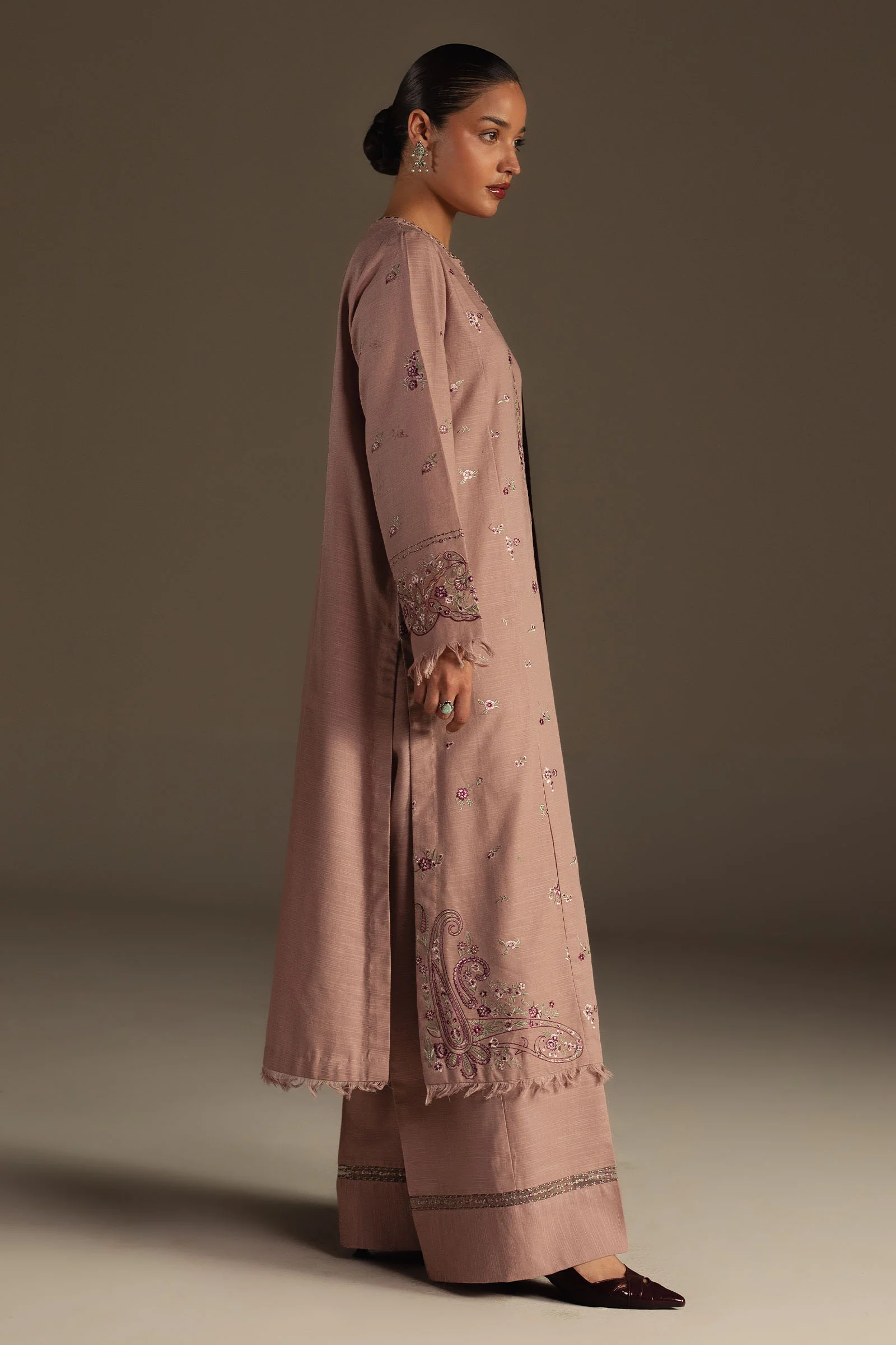 Gulnaar - Image 2
