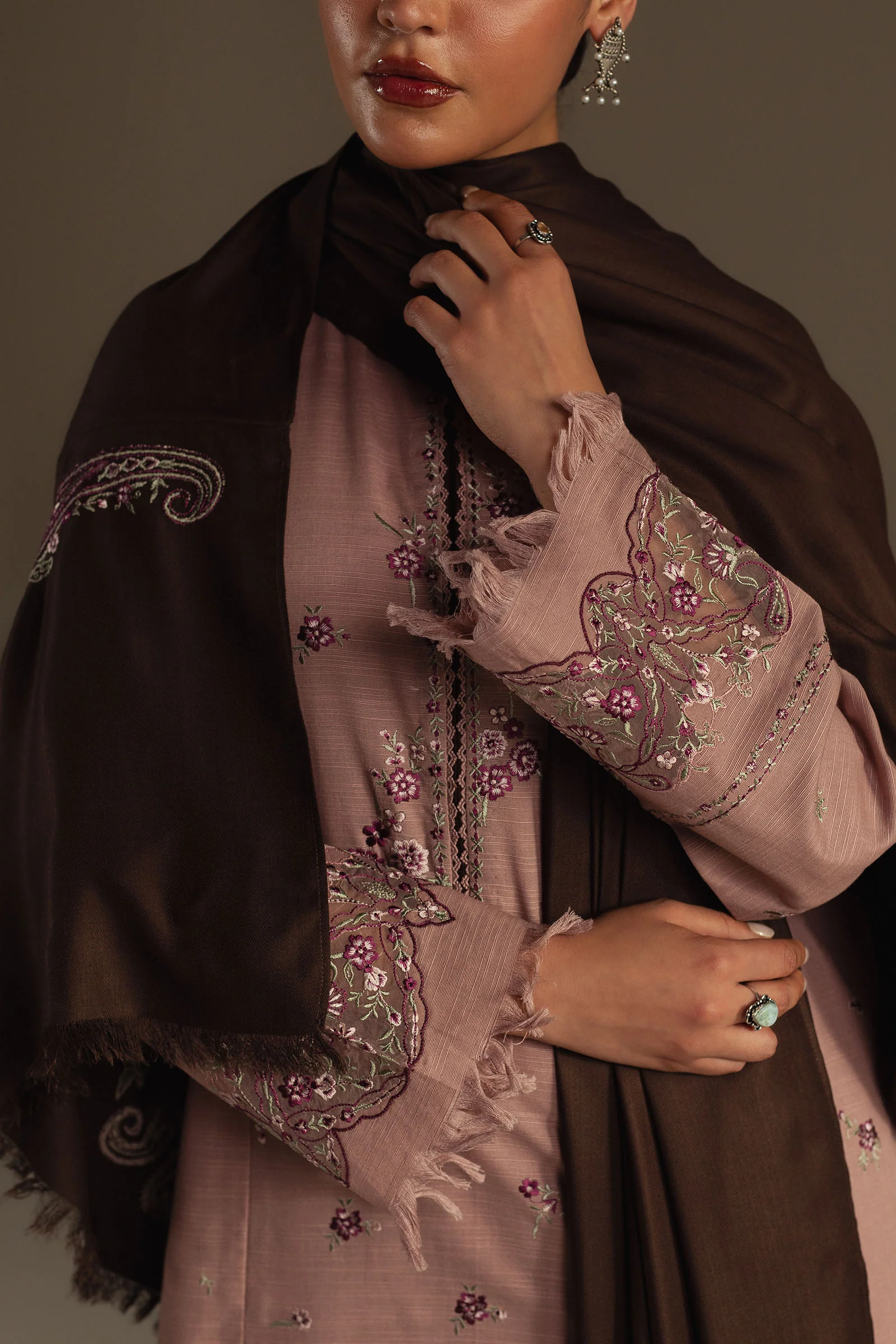 Gulnaar - Image 5
